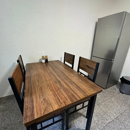 Geraeumig Wohnen, Stilvoll Geniessen アパート ゾルタウ